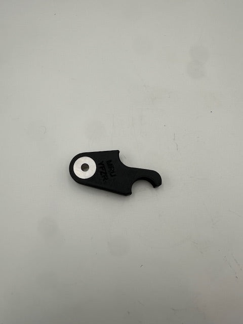 09-25 YFZR 450 Spark plug hold down