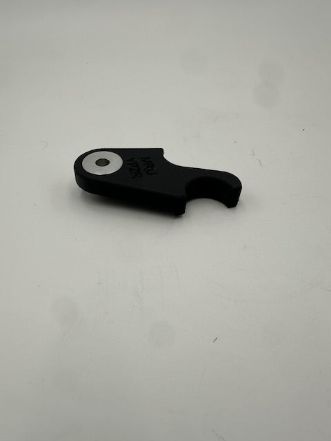 09-25 YFZR 450 Spark plug hold down